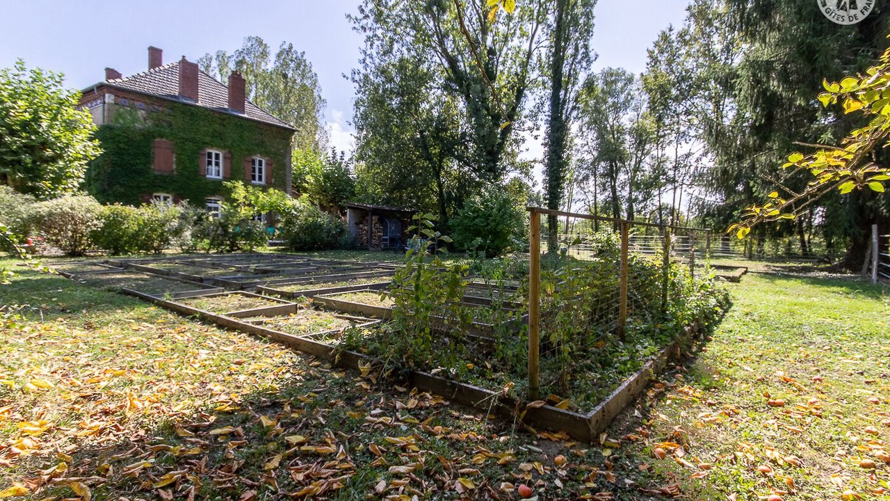 Photo of Outdoor in Saint-Bonnet-en-Bresse