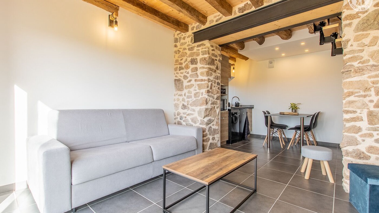 Photo of Livingroom in Montmelard