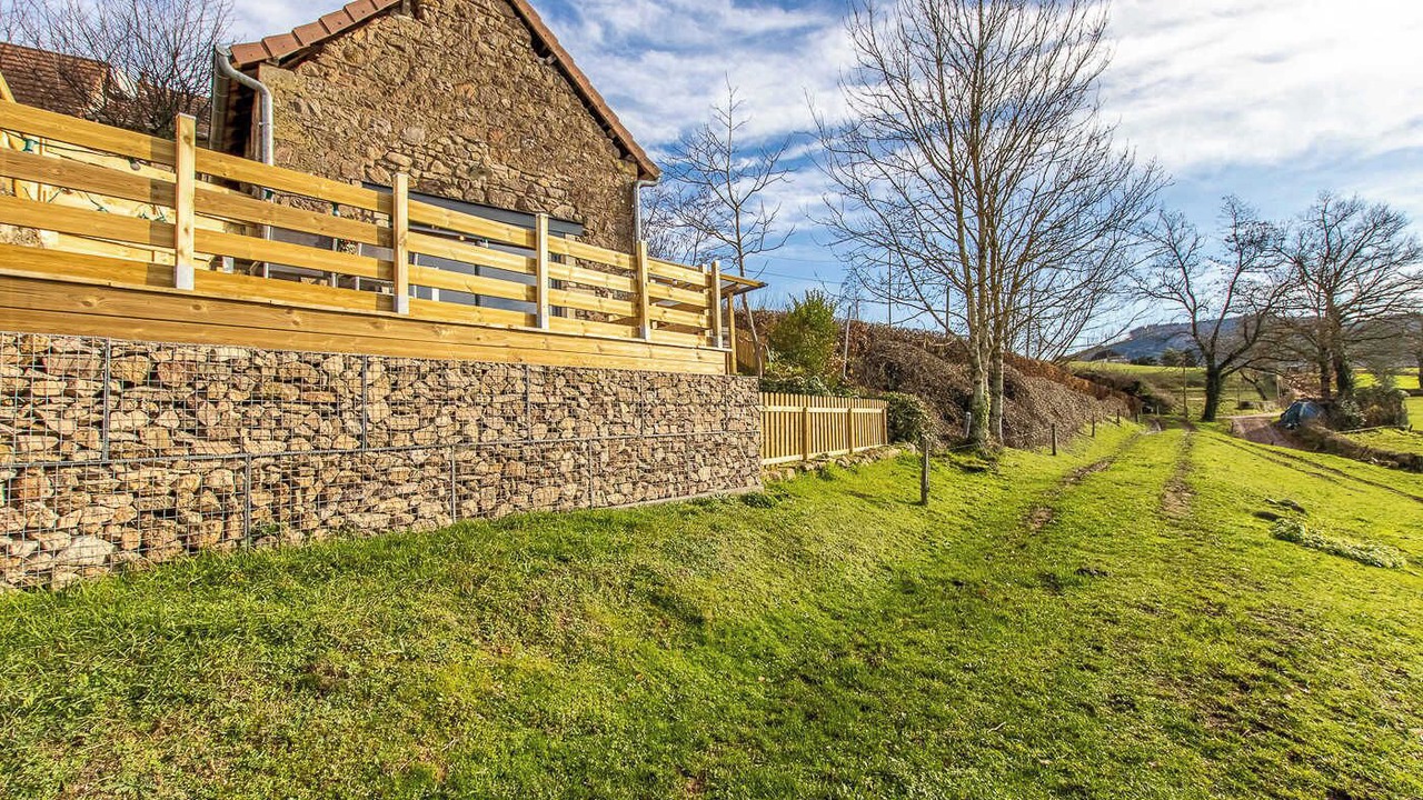 Photo of Outdoor in Montmelard