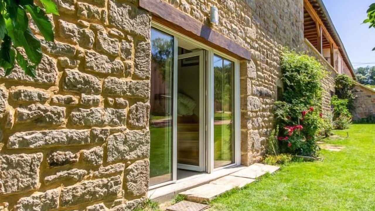 Photo of Outdoor in Donzy-le-National