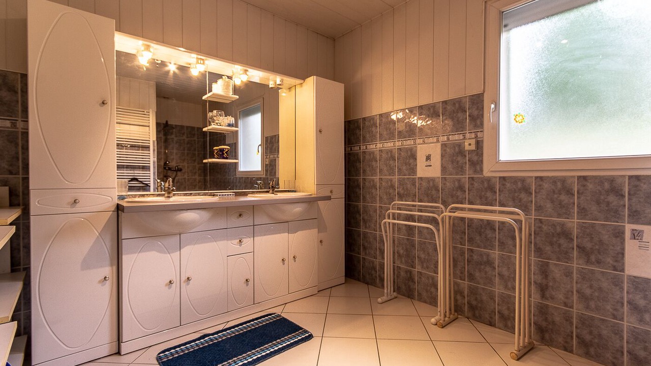 Photo of Bathroom in Charette