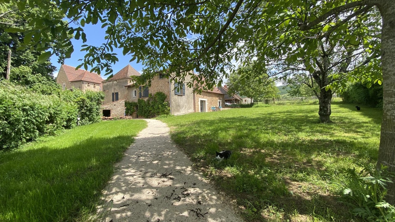 Photo of Outdoor in Etrigny
