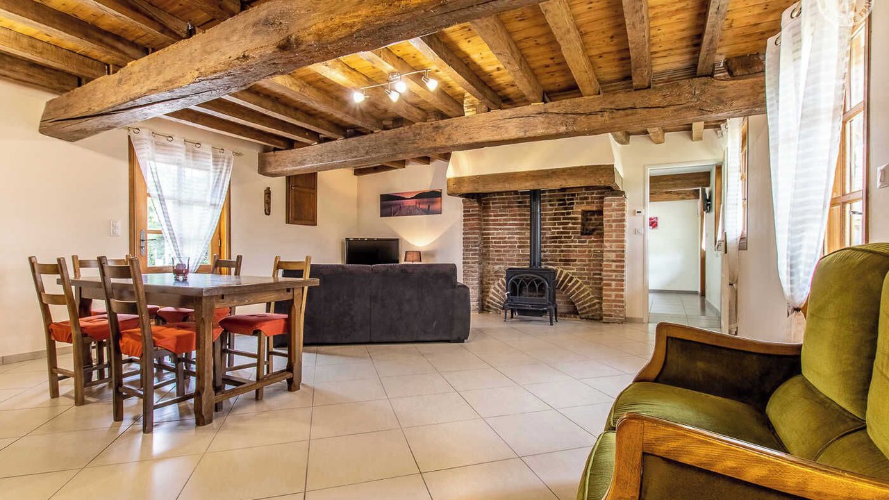 Photo of Livingroom in Saint Usuge