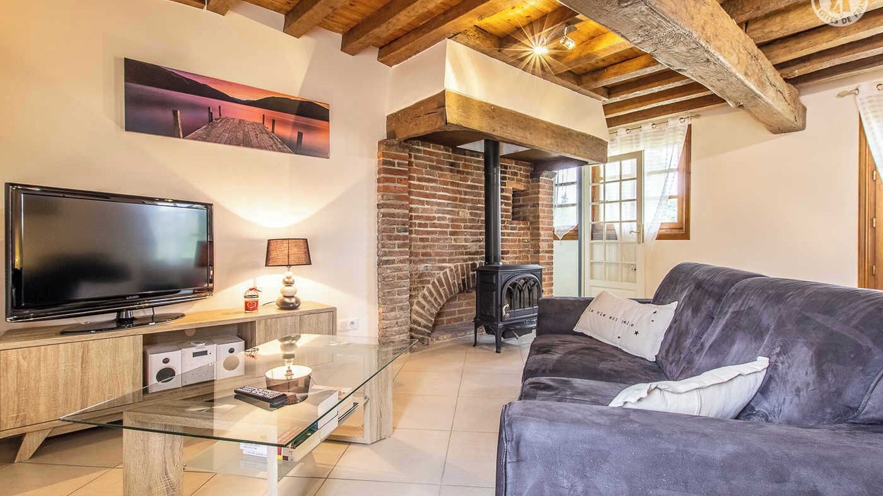 Photo of Livingroom in Saint Usuge