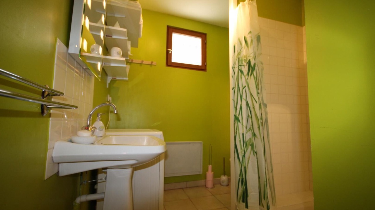 Photo of Bathroom in Salornay-sur-Guye
