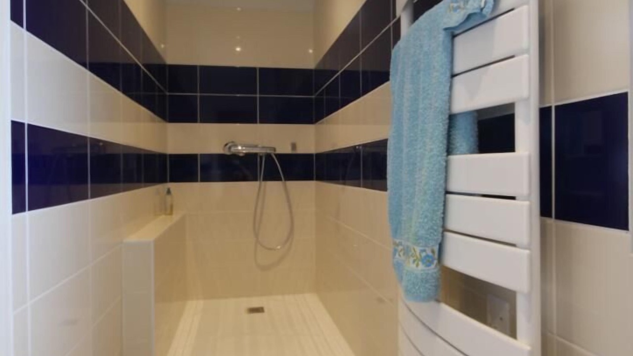 Photo of Bathroom in Vendenesse-les-Charolles