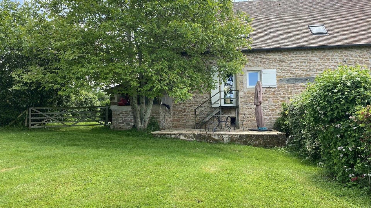 Photo of Outdoor in Etrigny