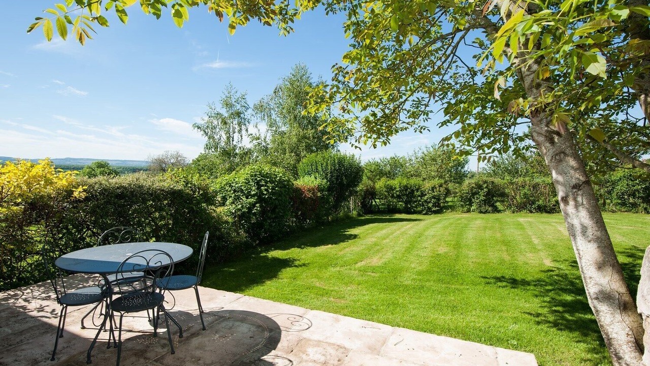 Photo of Outdoor in Etrigny