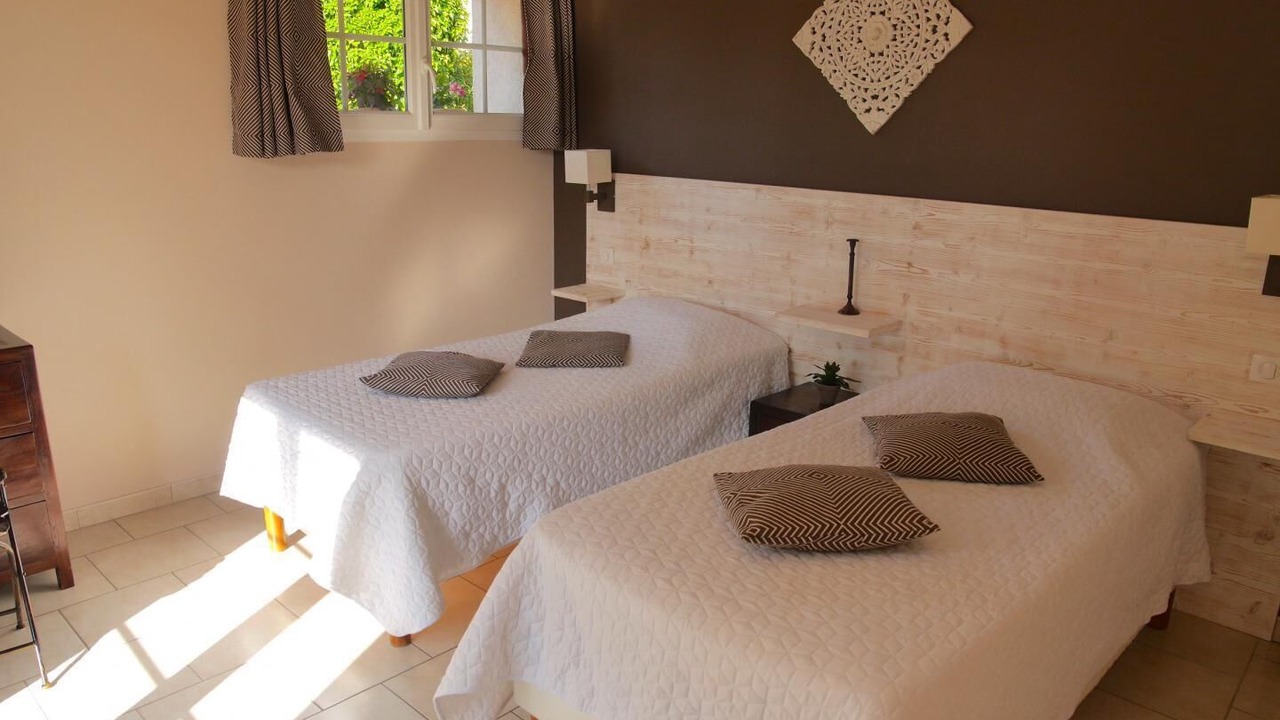 Photo of Bedroom in Saint-Martin-du-Tartre