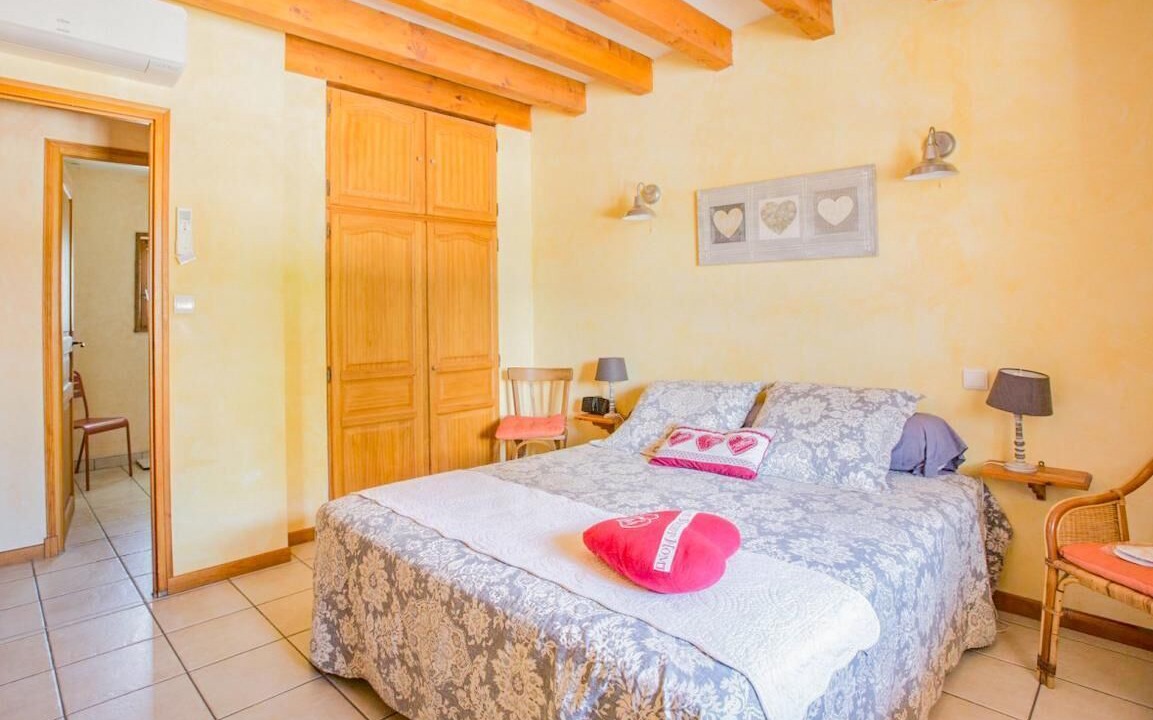 Photo of Bedroom in Saint-Martin-en-Bresse