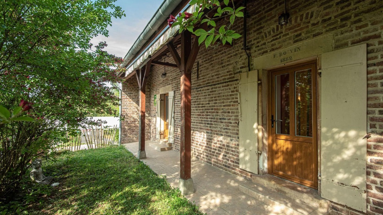 Photo of Outdoor in Saint Usuge