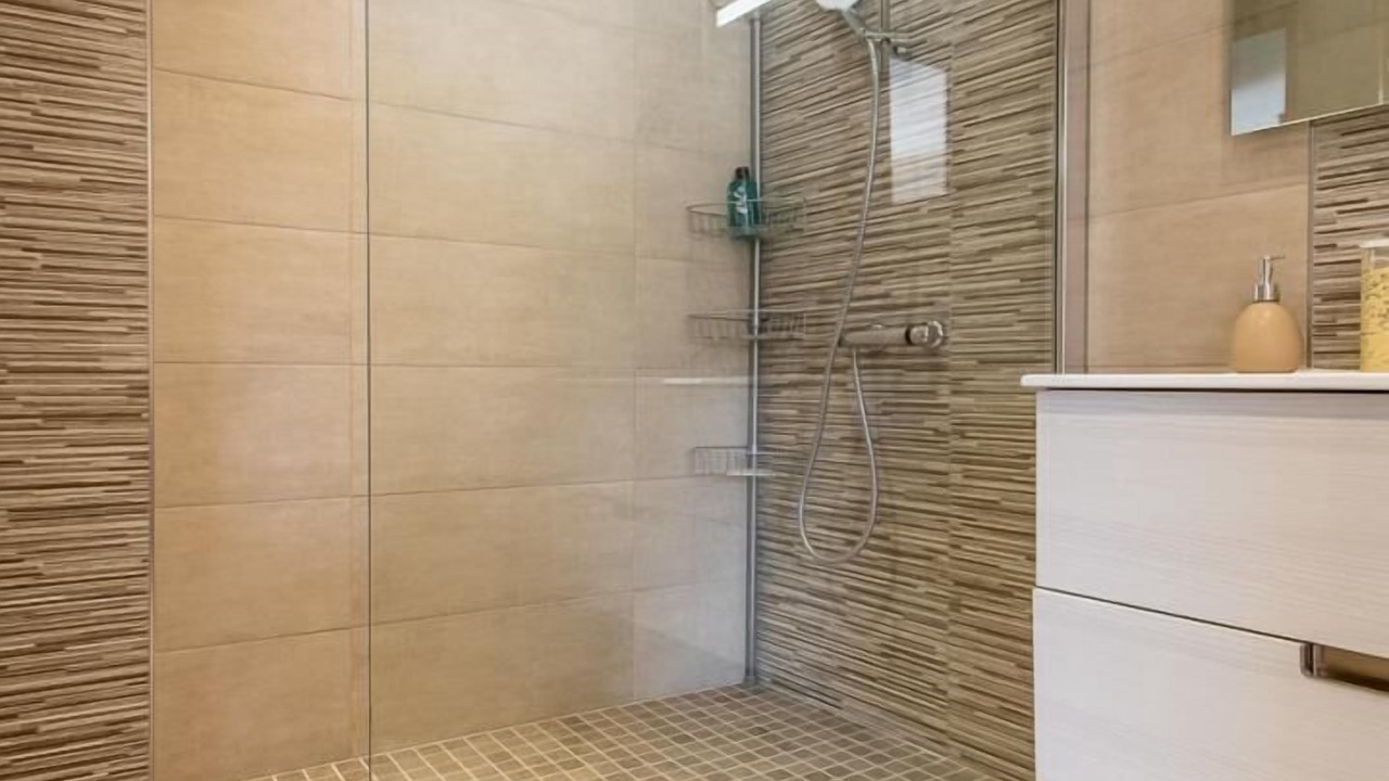 Photo of Bathroom in Dracy-Saint-Loup
