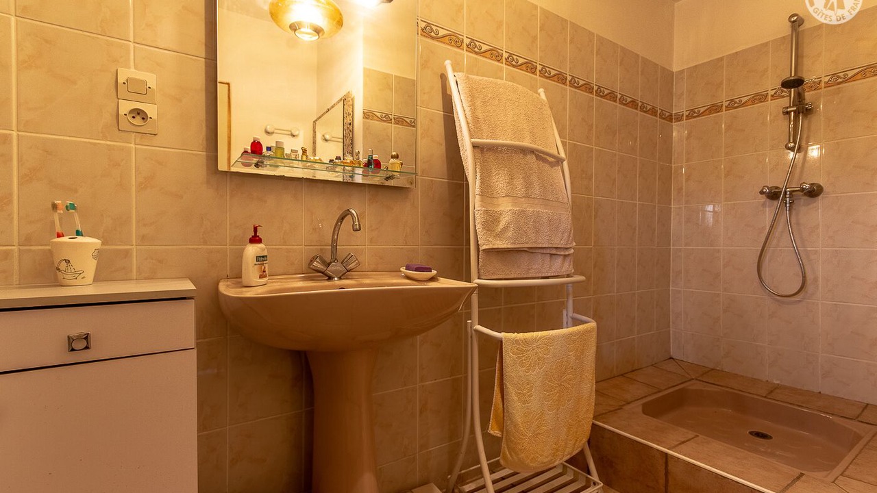 Photo of Bathroom in Aze