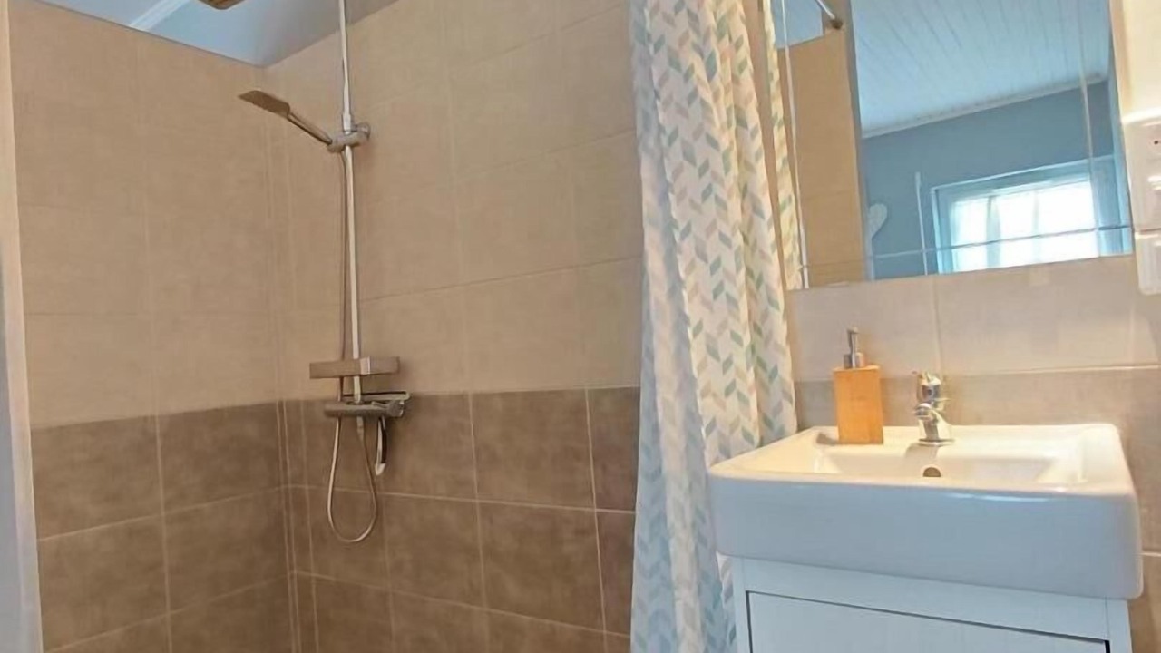 Photo of Bathroom in Juif