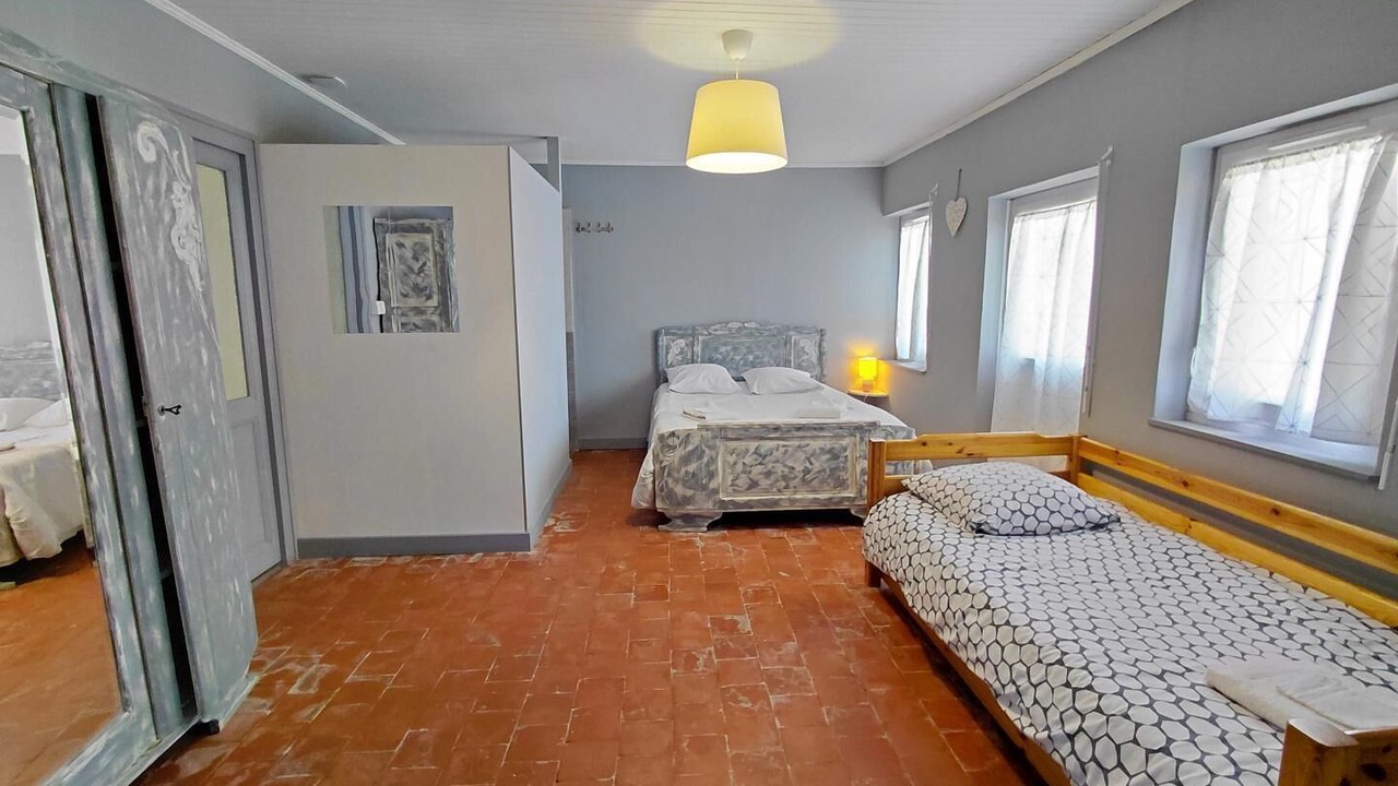 Photo of Bedroom in Juif