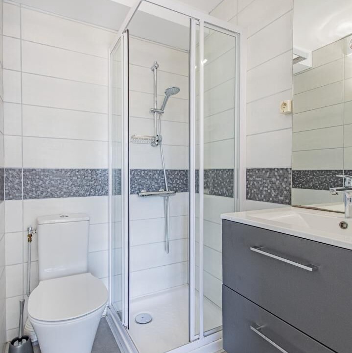 Photo of Bathroom in Cuisery