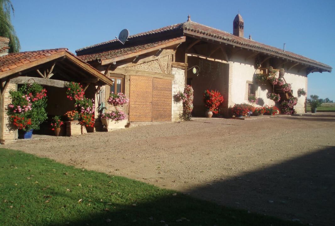 Photo of Outdoor in Dommartin-les-Cuiseaux