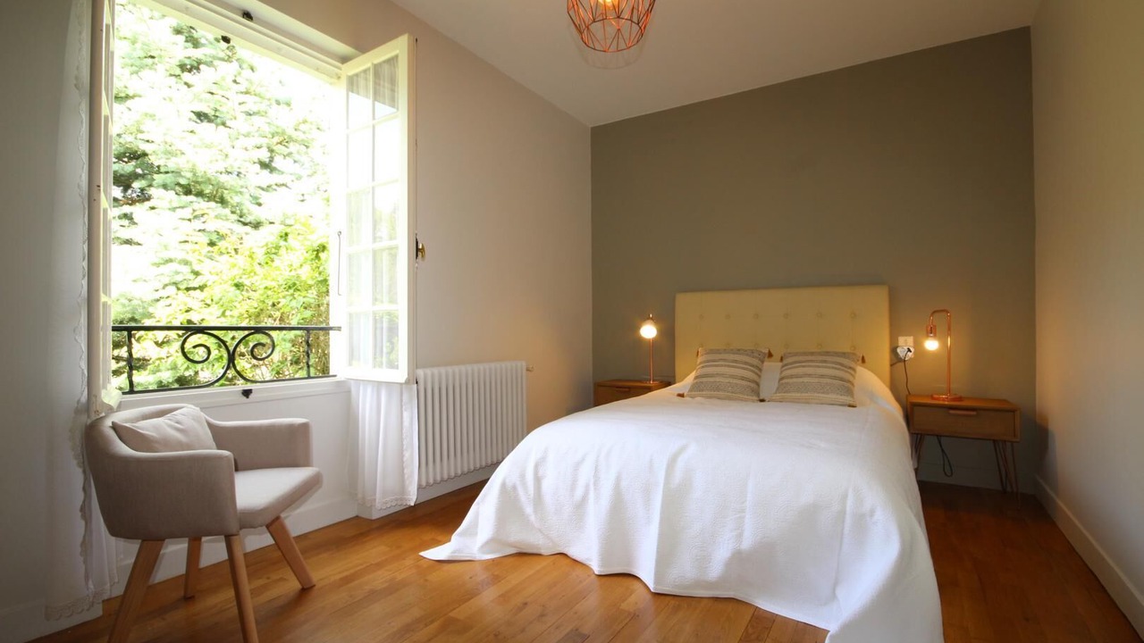 Photo of Bedroom in Buxy