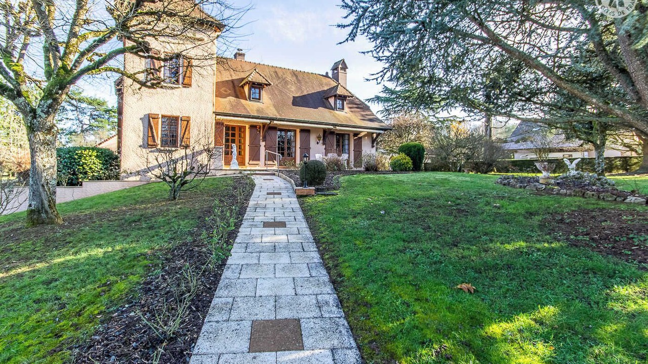 Photo of Outdoor in Authumes