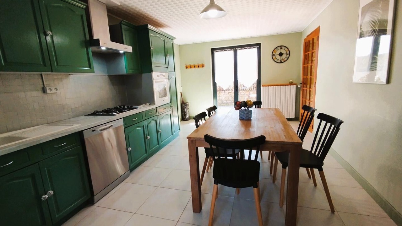 Photo of Kitchen in Saint-Vincent-Bragny