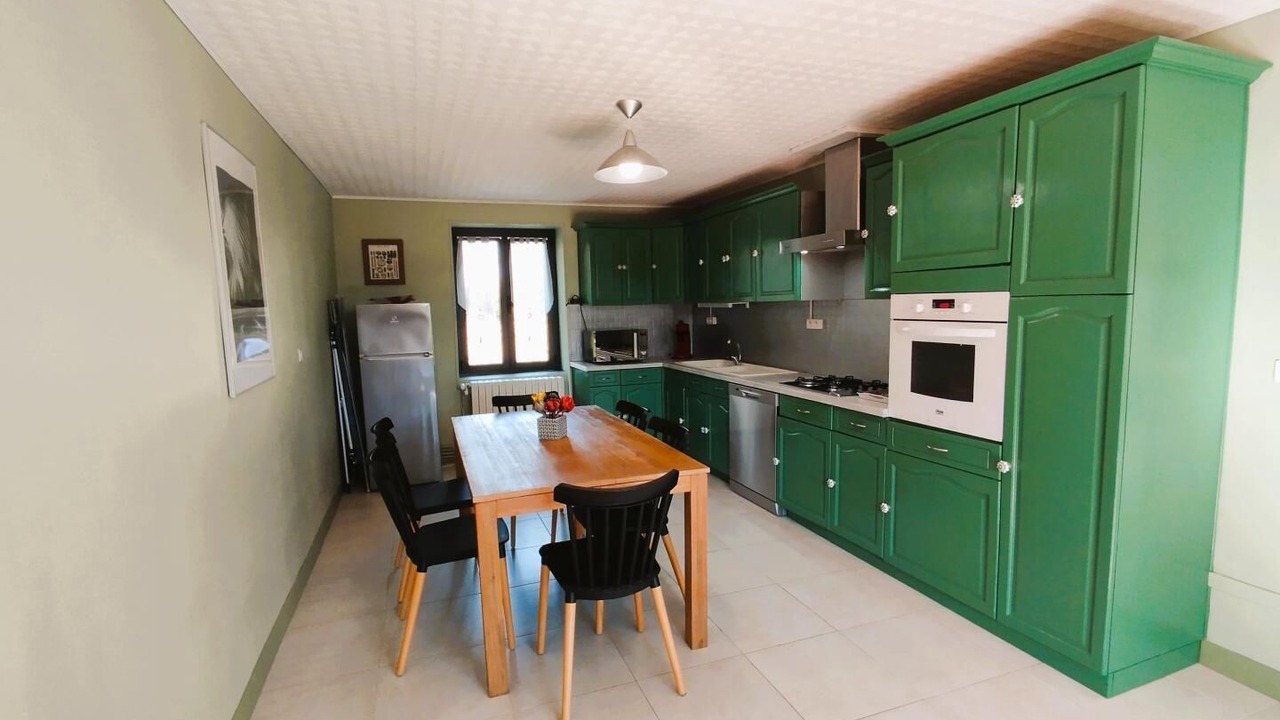 Photo of Kitchen in Saint-Vincent-Bragny