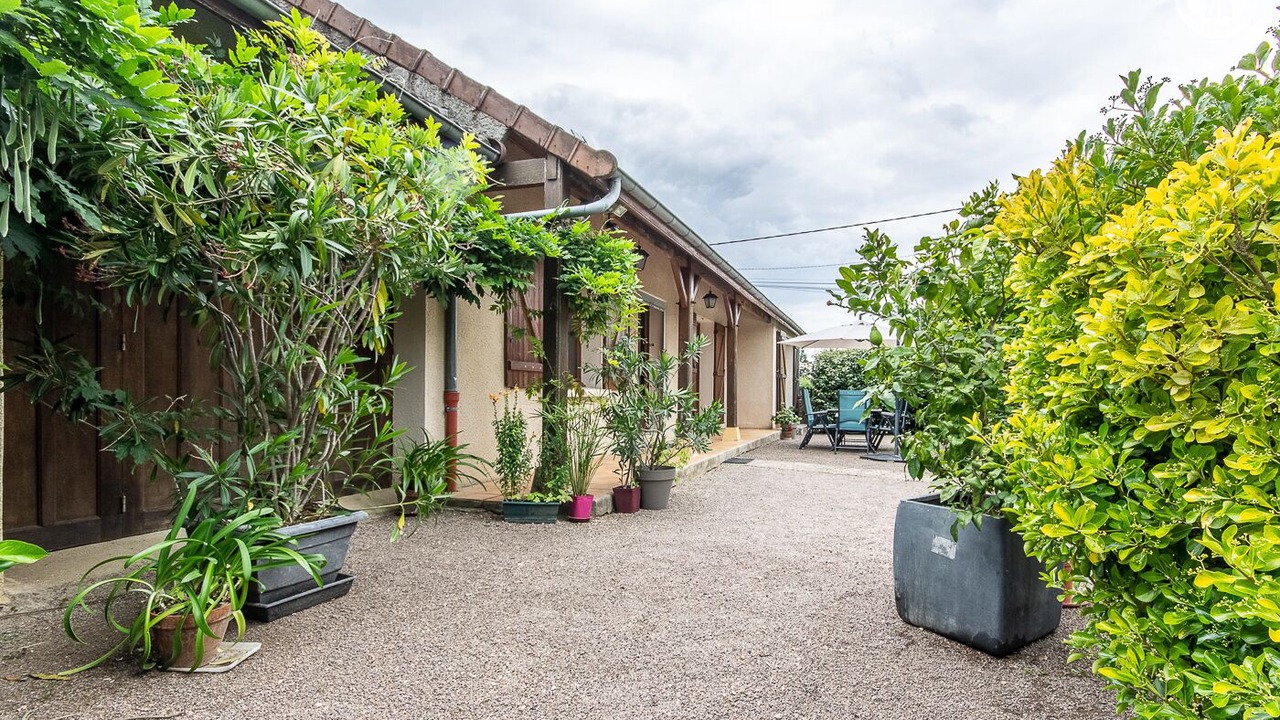 Photo of Outdoor in Saint-Vincent-Bragny
