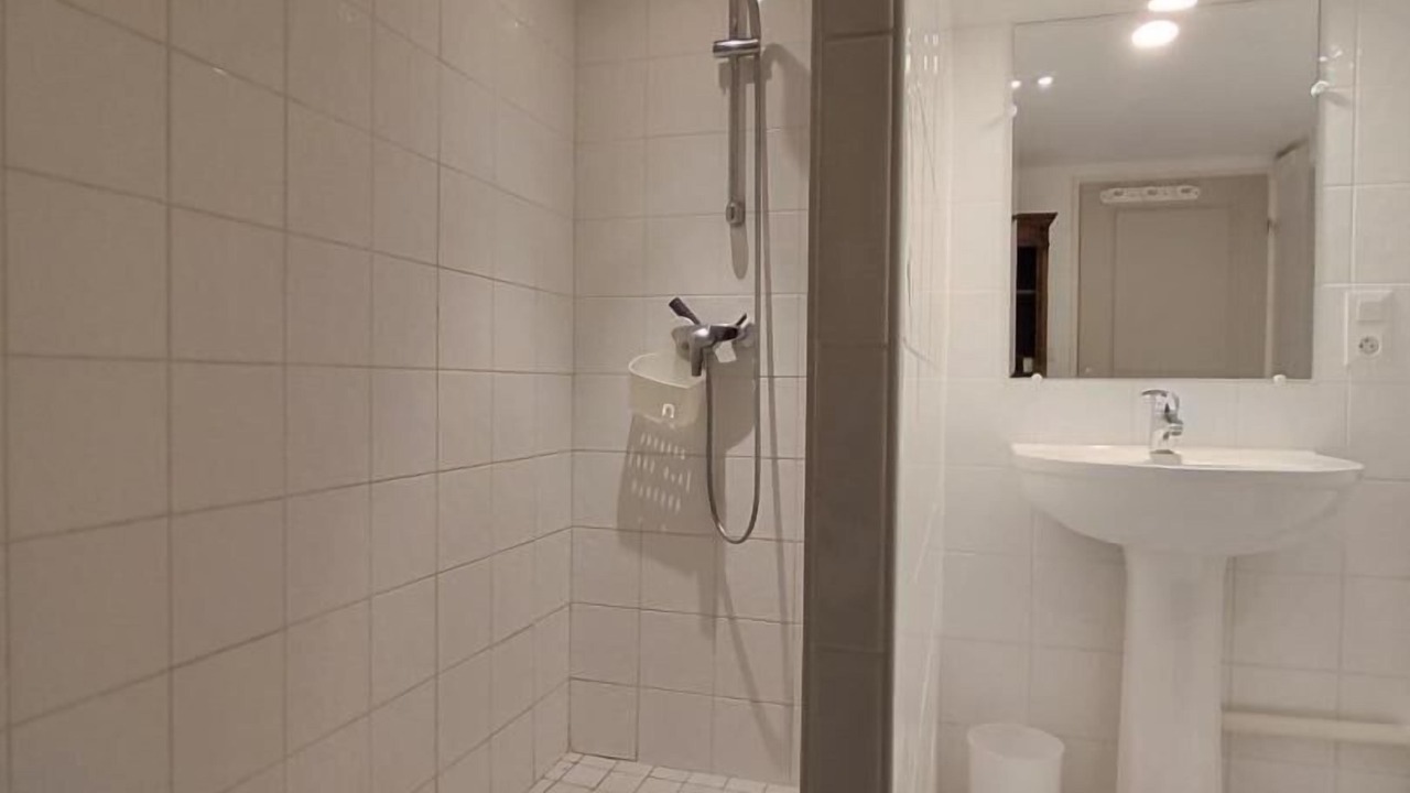 Photo of Bathroom in Montceaux-Ragny