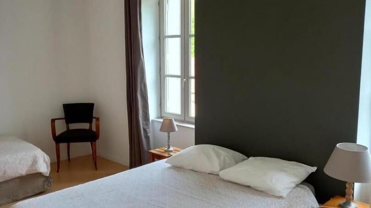 Photo of Bedroom in Montceaux-Ragny