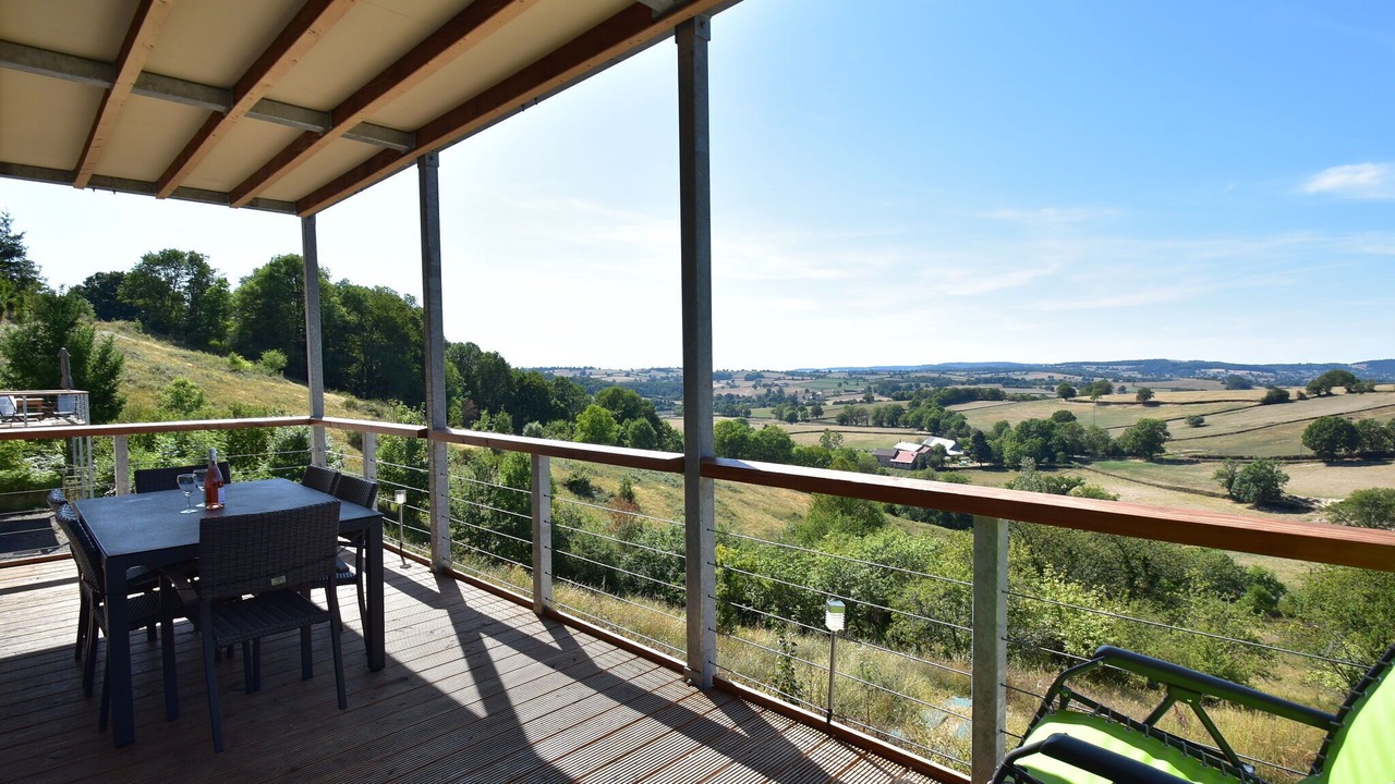 Photo of Patio Balcony in Cuzy