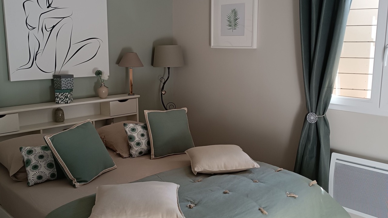 Photo of Bedroom in Taulignan