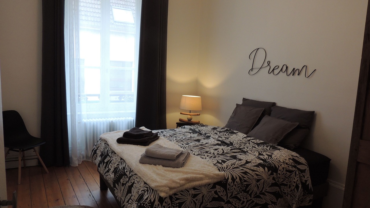 Photo of Bedroom in Vesoul