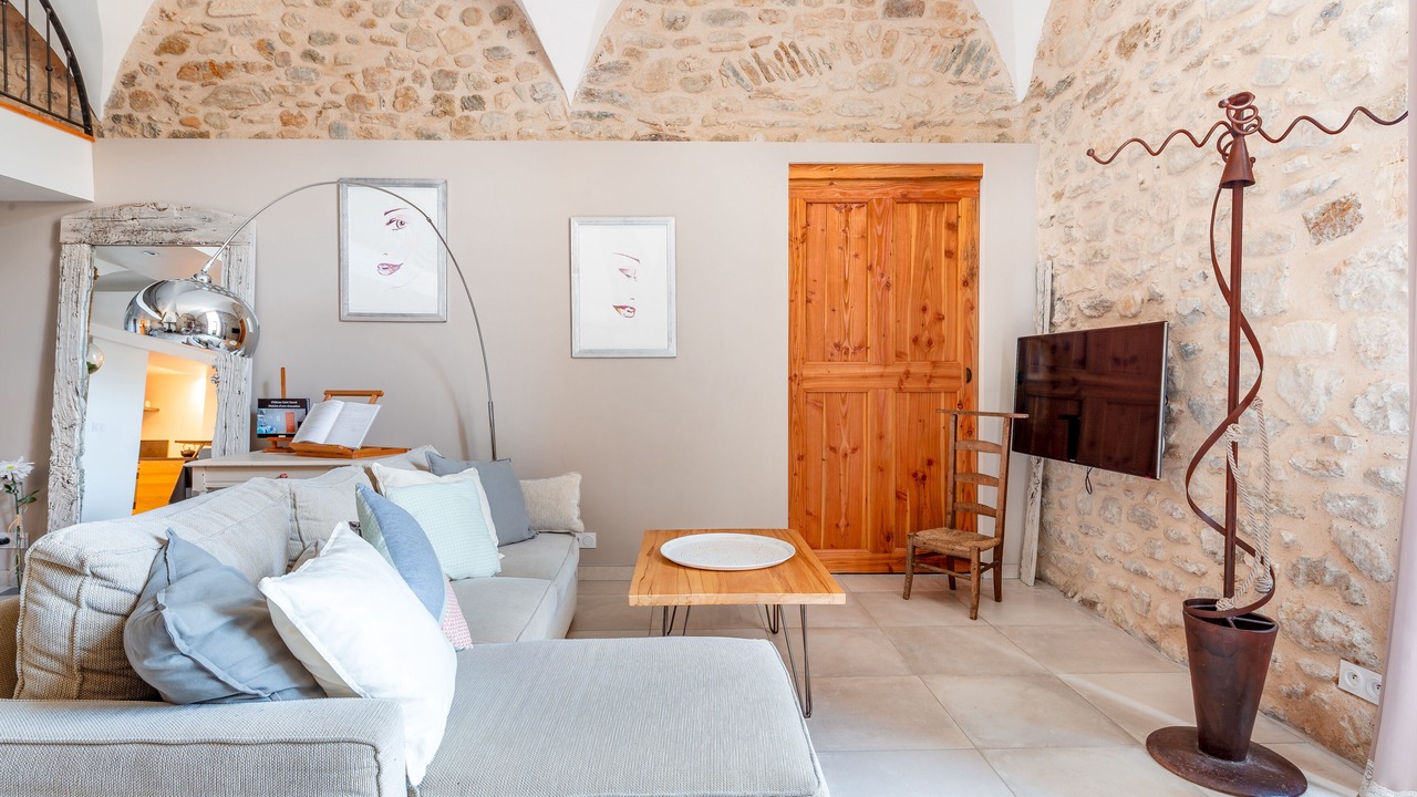 Photo of Livingroom in Roche-Saint-Secret