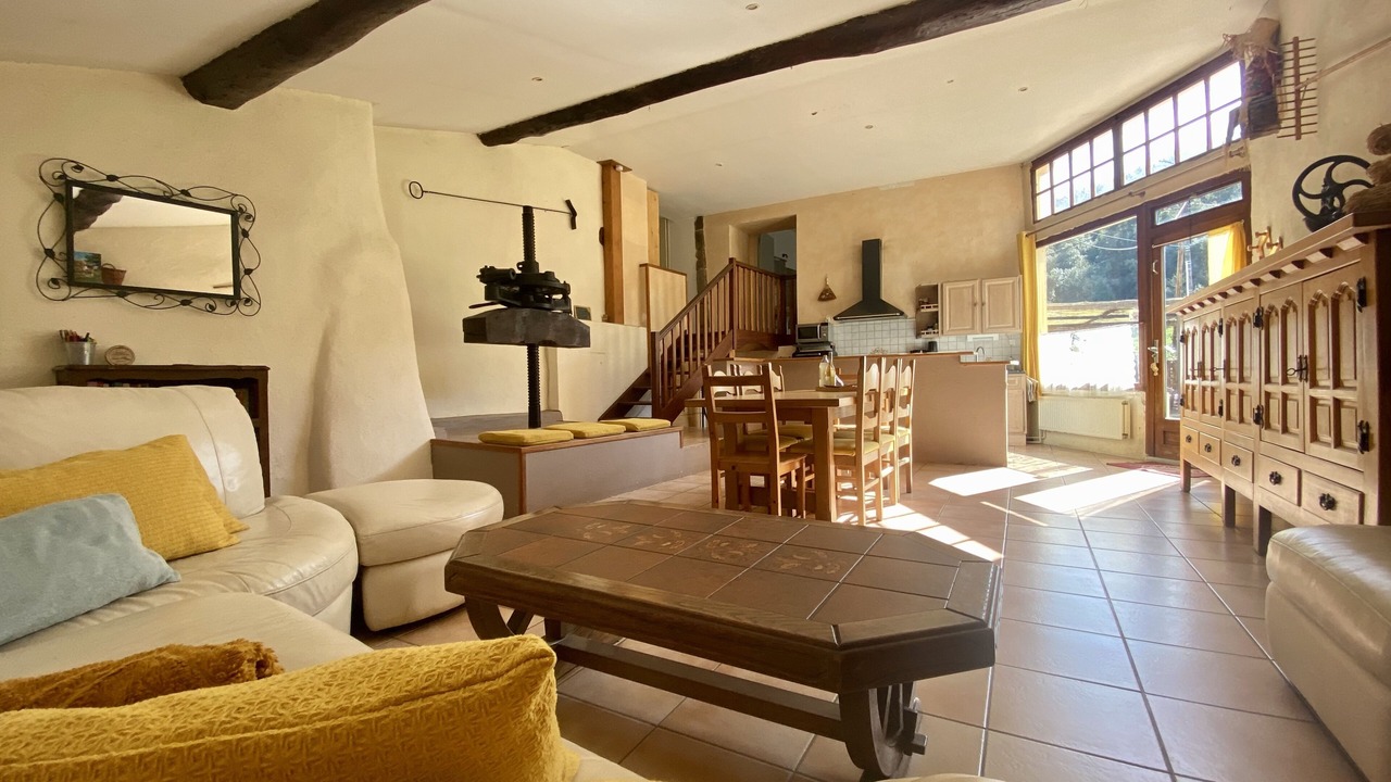 Photo of Livingroom in Saint-Barthelemy-le-Plain