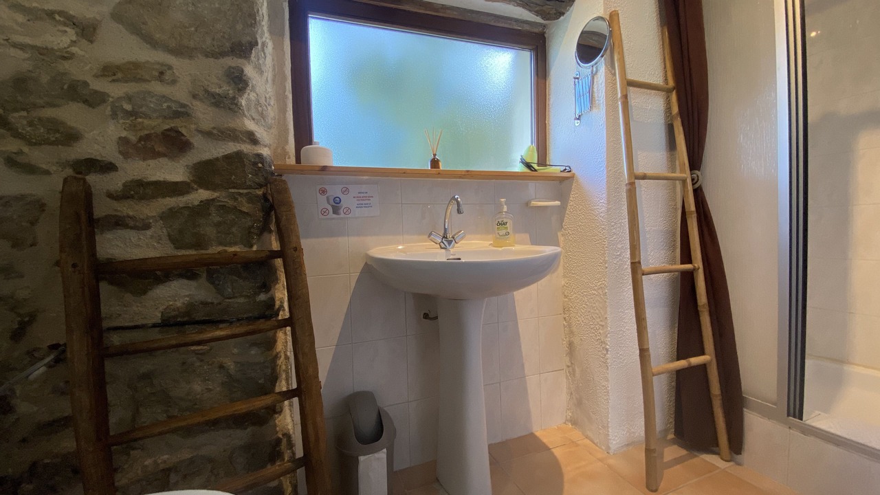 Photo of Bathroom in Saint-Barthelemy-le-Plain