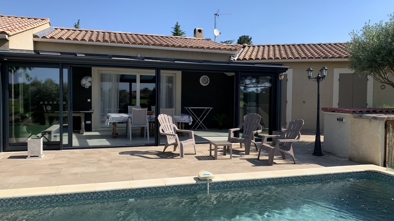 Photo of Outdoor in Sainte-Cecile-les-Vignes