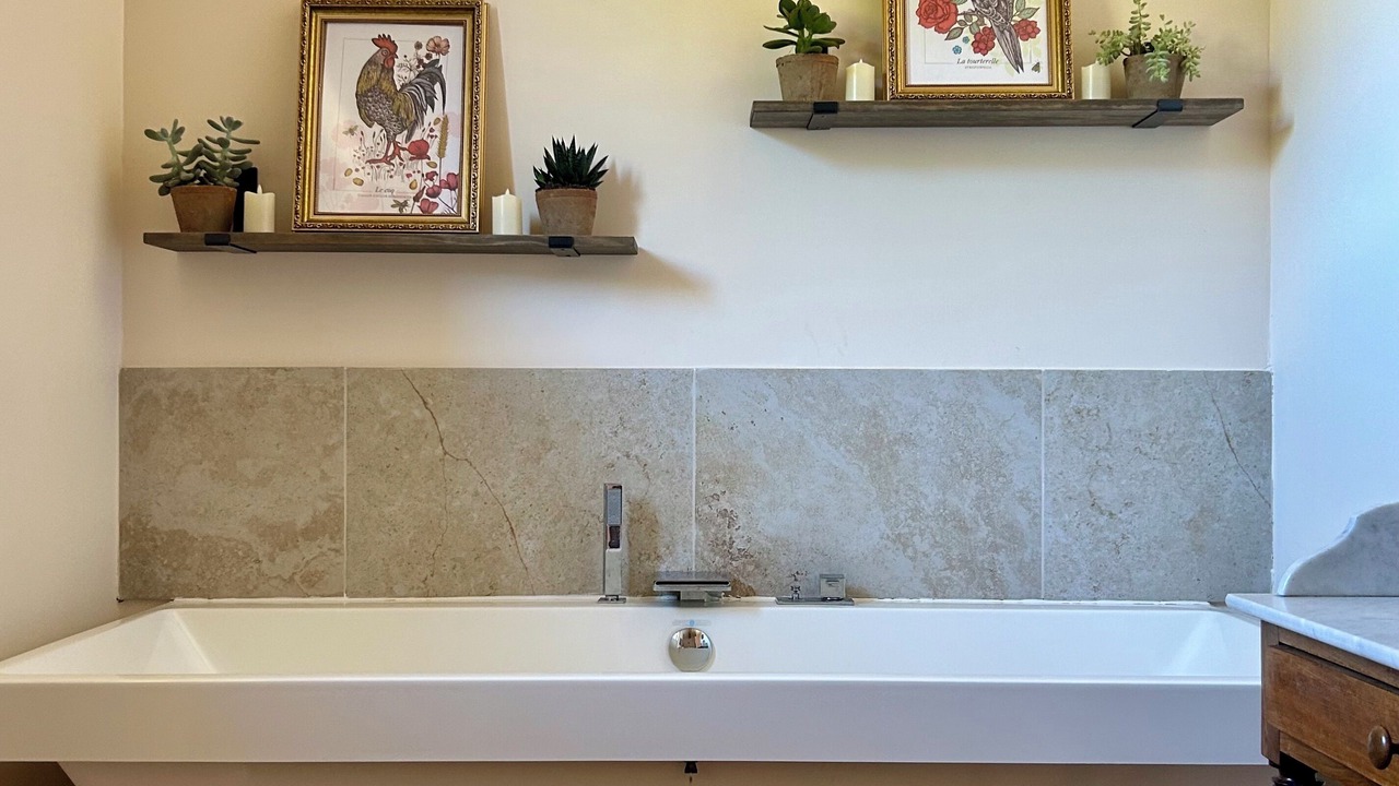 Photo of Bathroom in Solerieux