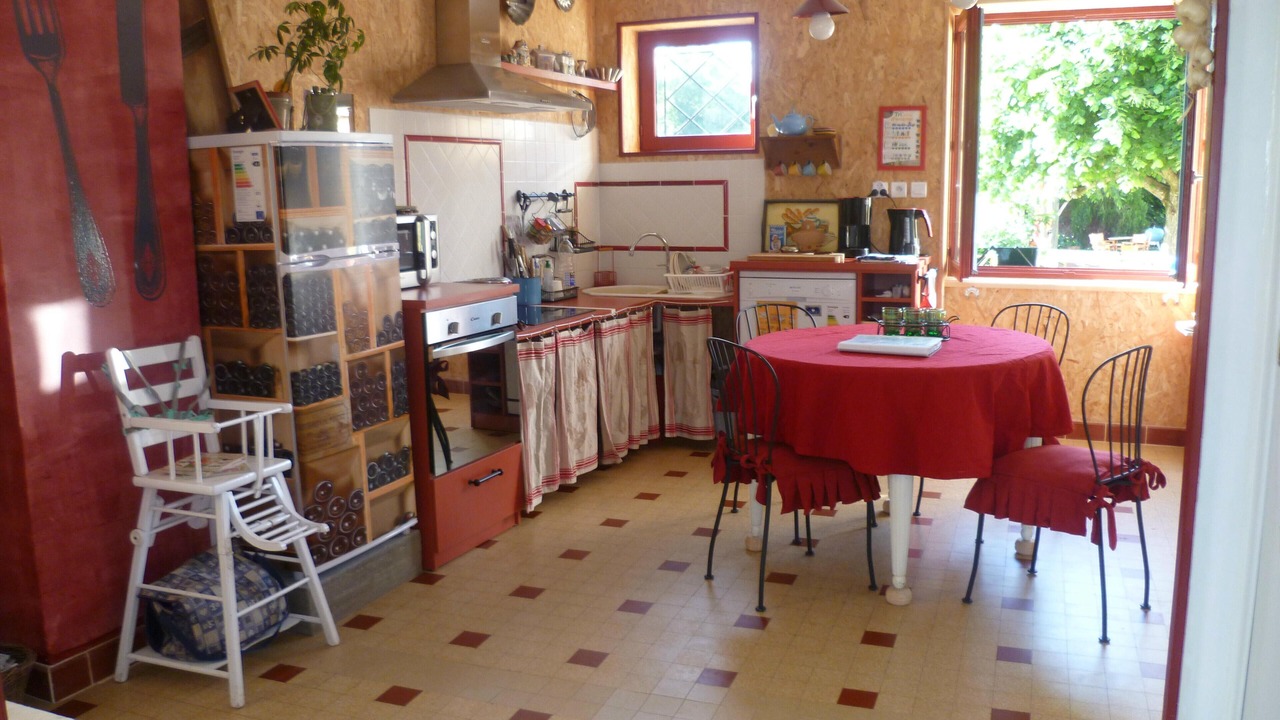 Photo of Kitchen in La Roche-Vineuse