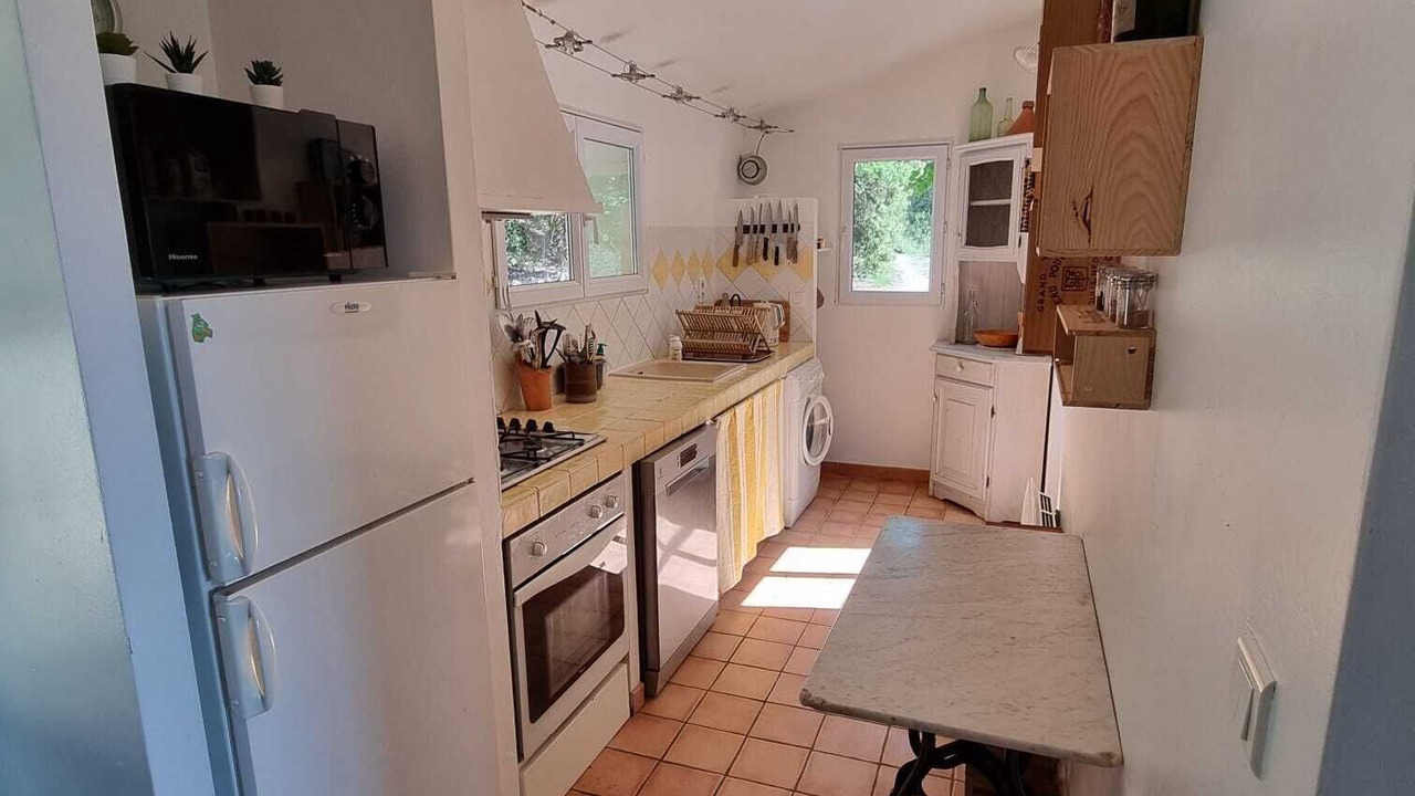Photo of Kitchen in Saint-Pierre-de-Vassols