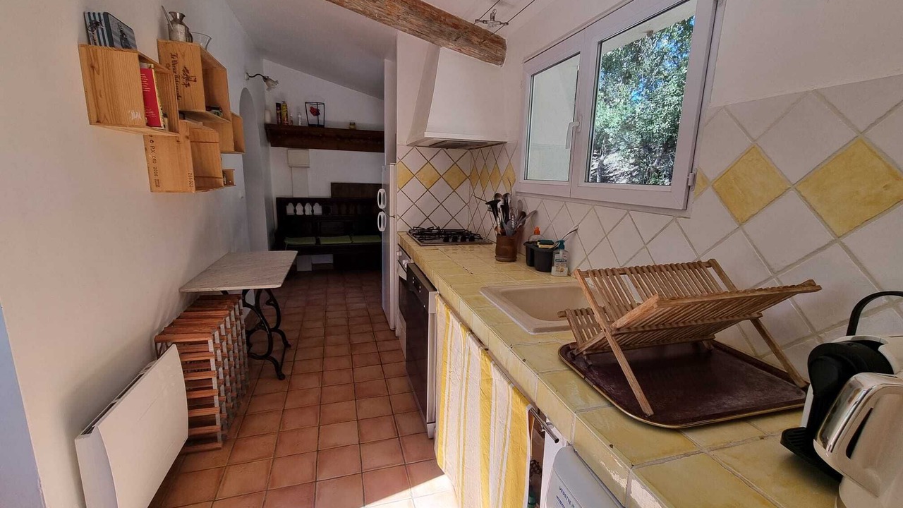 Photo of Kitchen in Saint-Pierre-de-Vassols