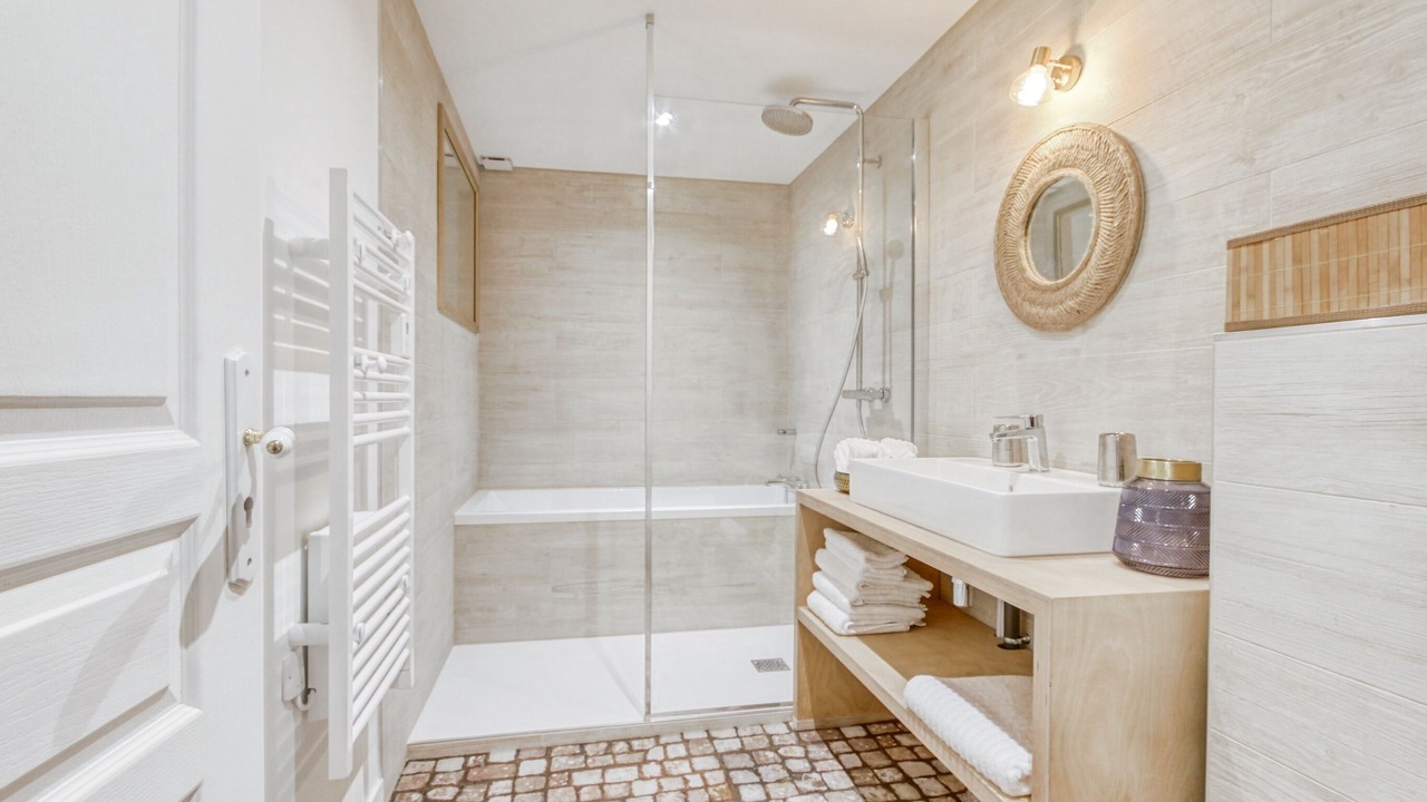 Photo of Bathroom in Billom