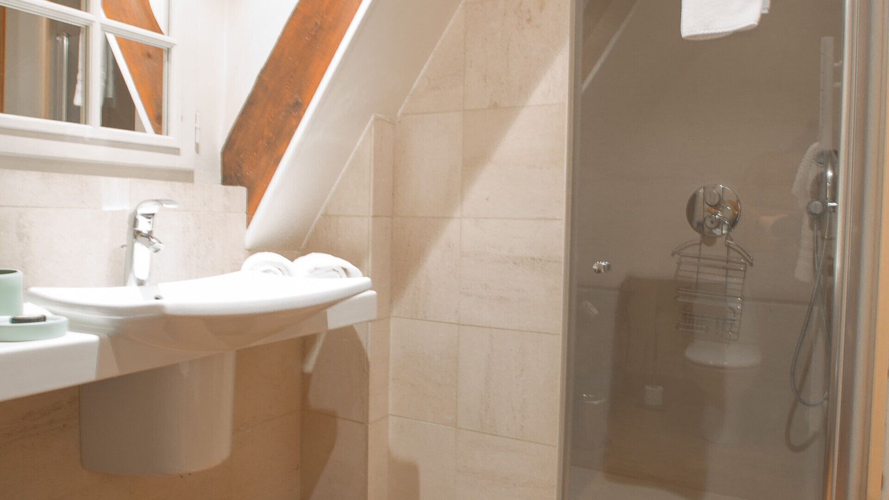 Photo of Bathroom in Beaune City Centre