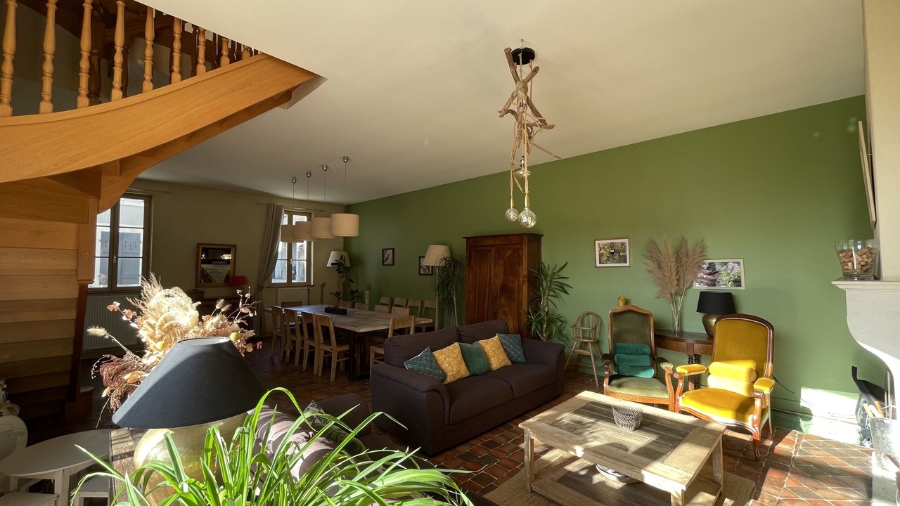 Photo of Livingroom in Saint-Cyr-les-Colons