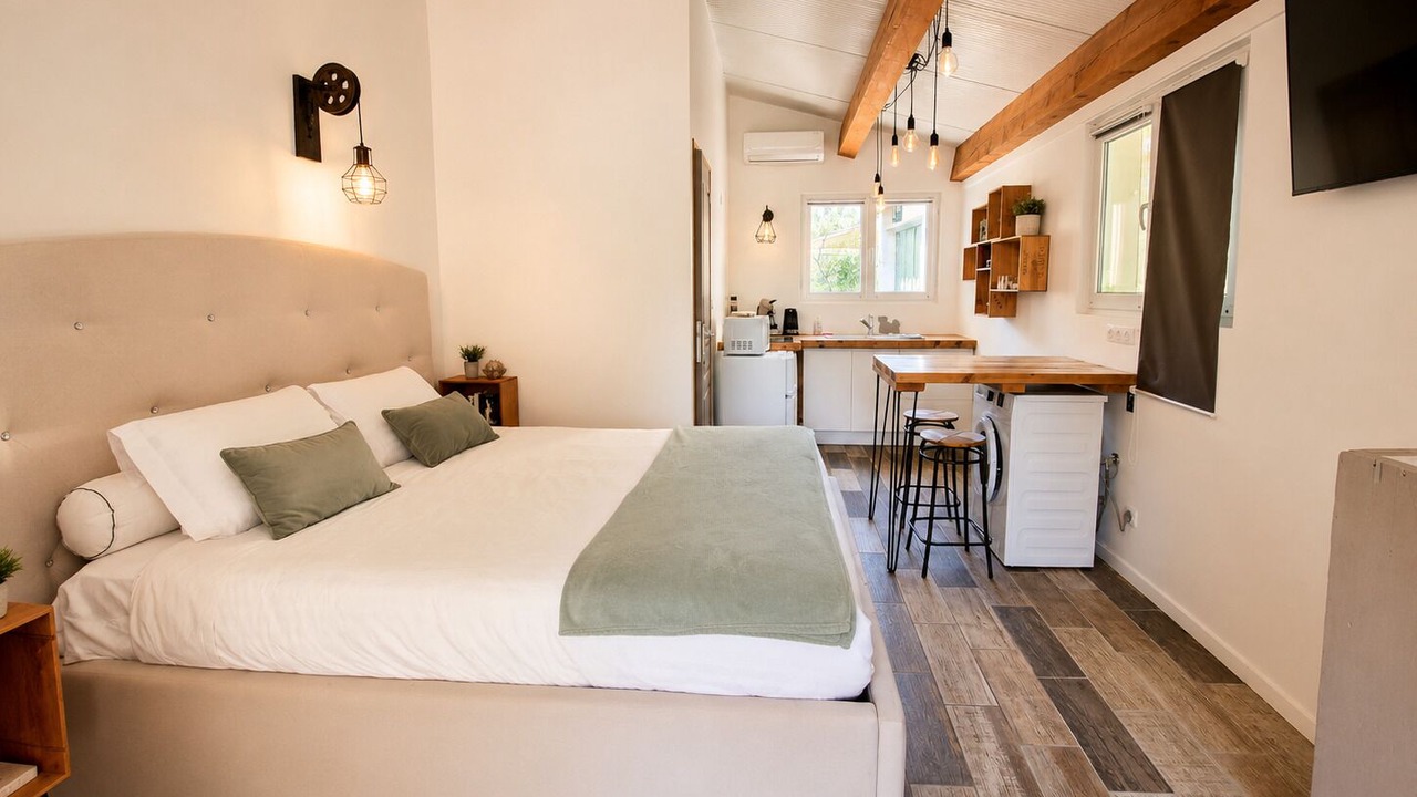 Photo of Bedroom in Suze-la-Rousse