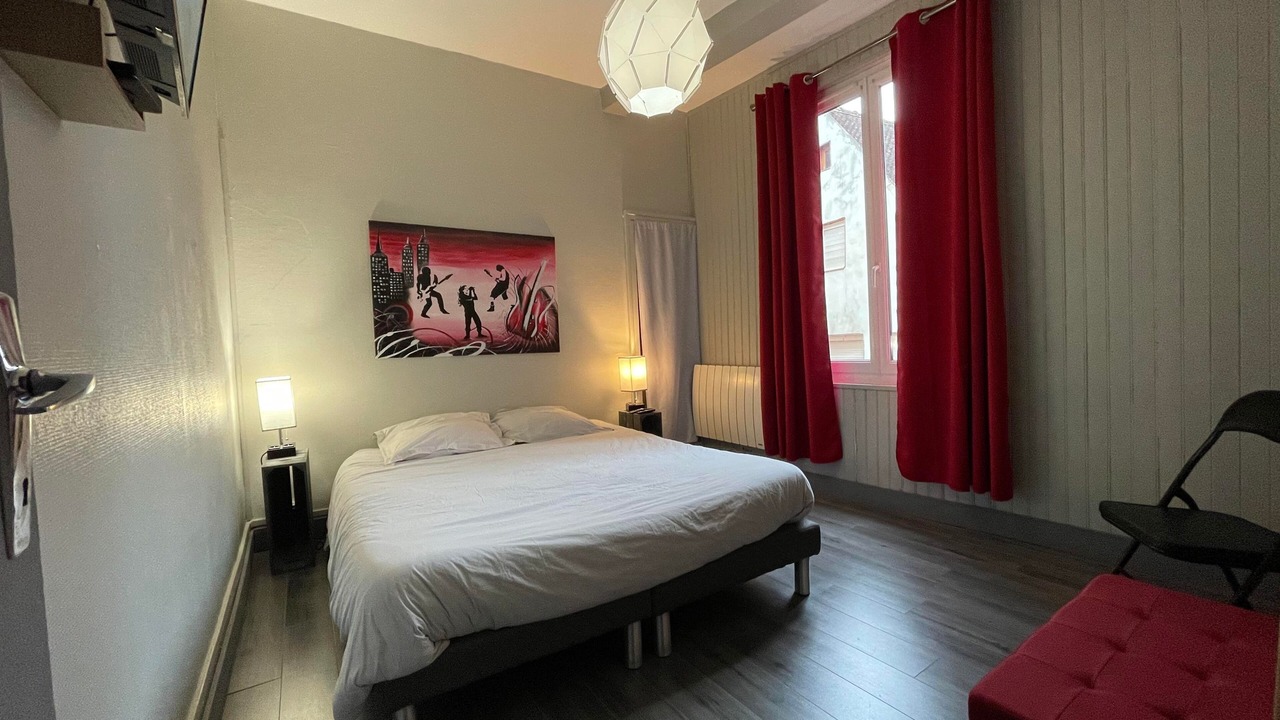 Photo of Bedroom in Semur-en-Auxois