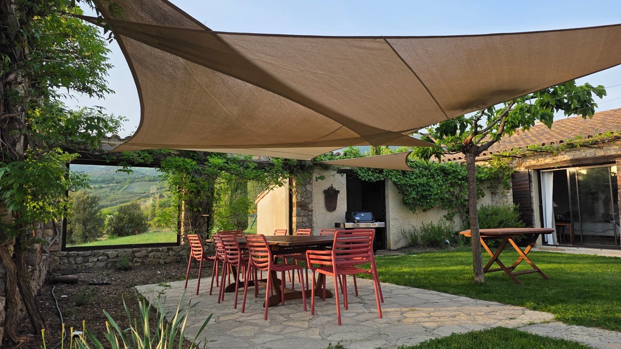 Photo of Outdoor in Le Poet-Sigillat