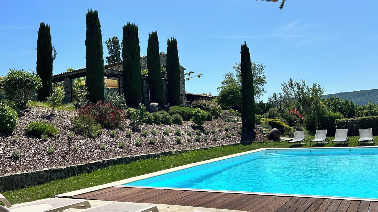 Photo of Outdoor in Le Poet-Sigillat