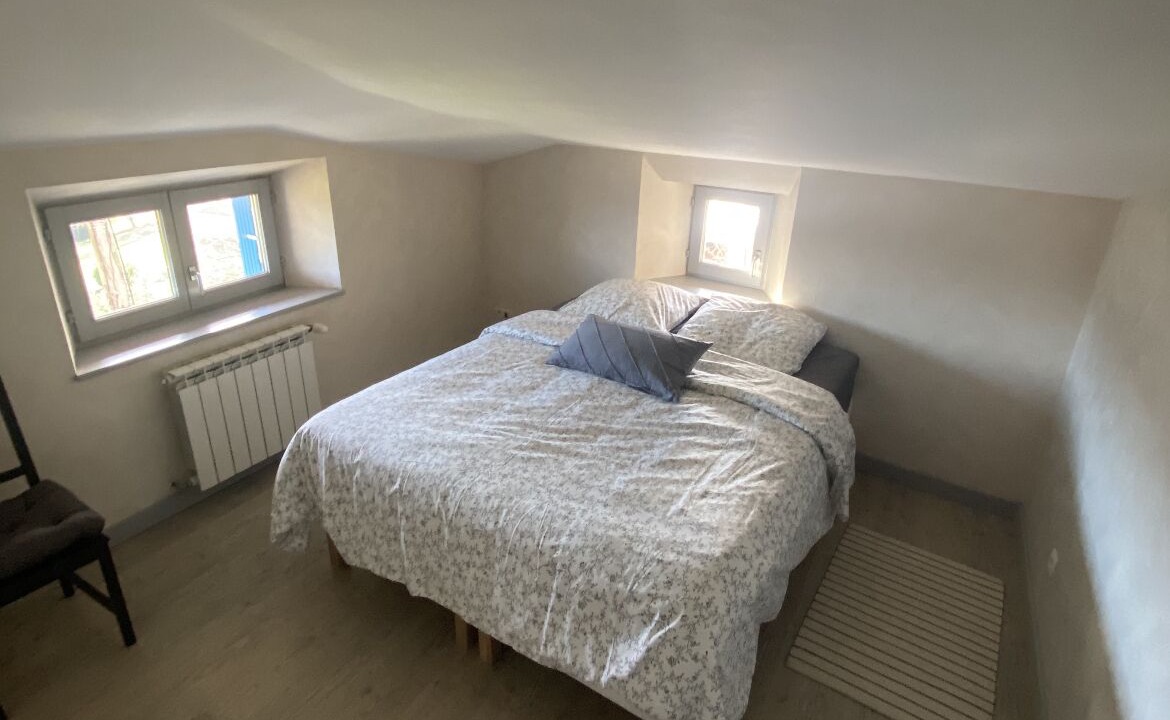 Photo of Bedroom in Gilhoc-sur-Ormeze