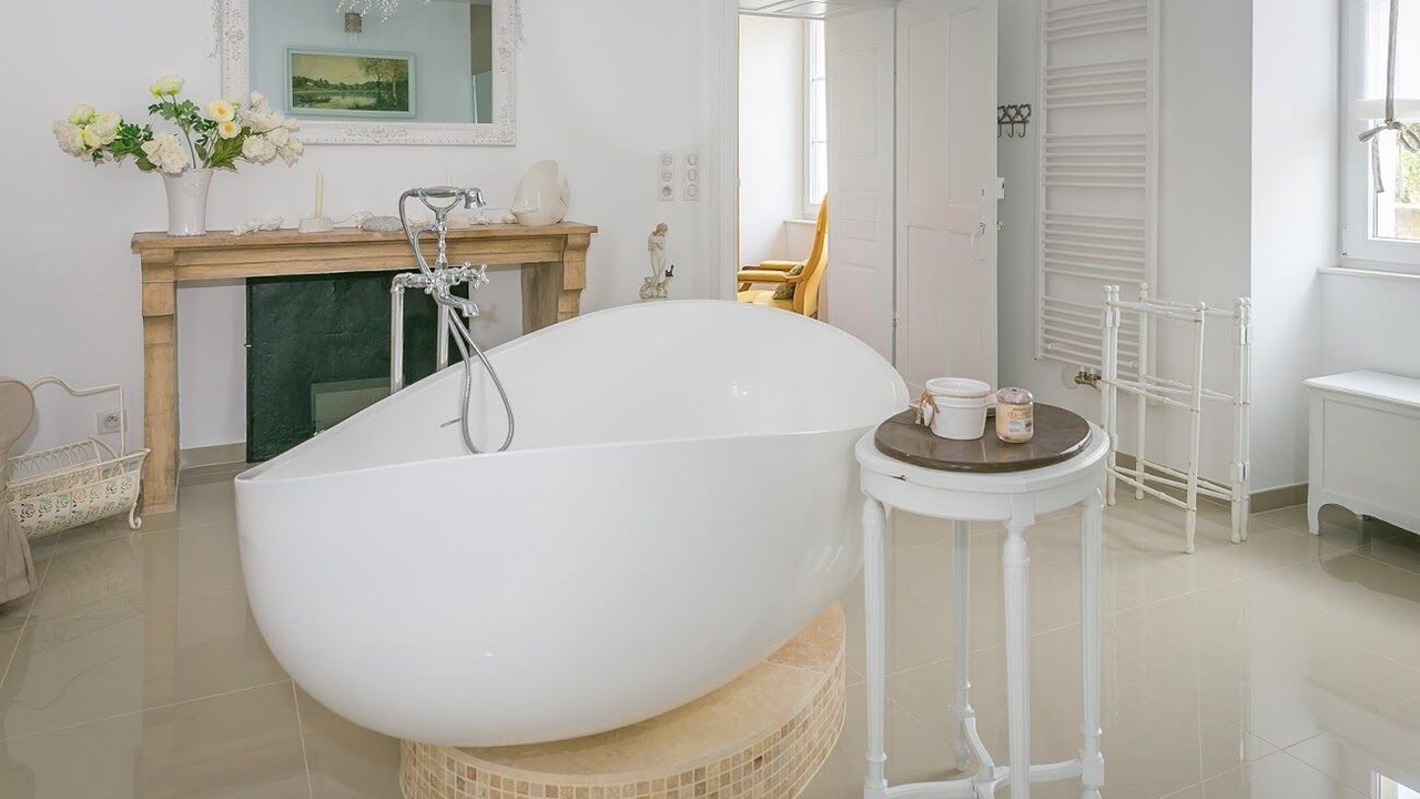Photo of Bathroom in Membrey