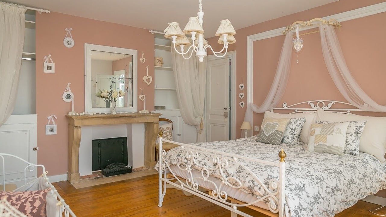 Photo of Bedroom in Membrey