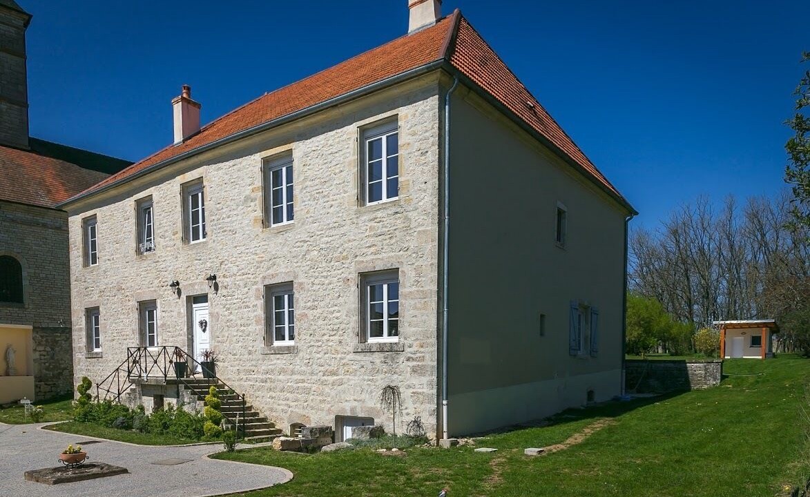 Photo of Outdoor in Membrey